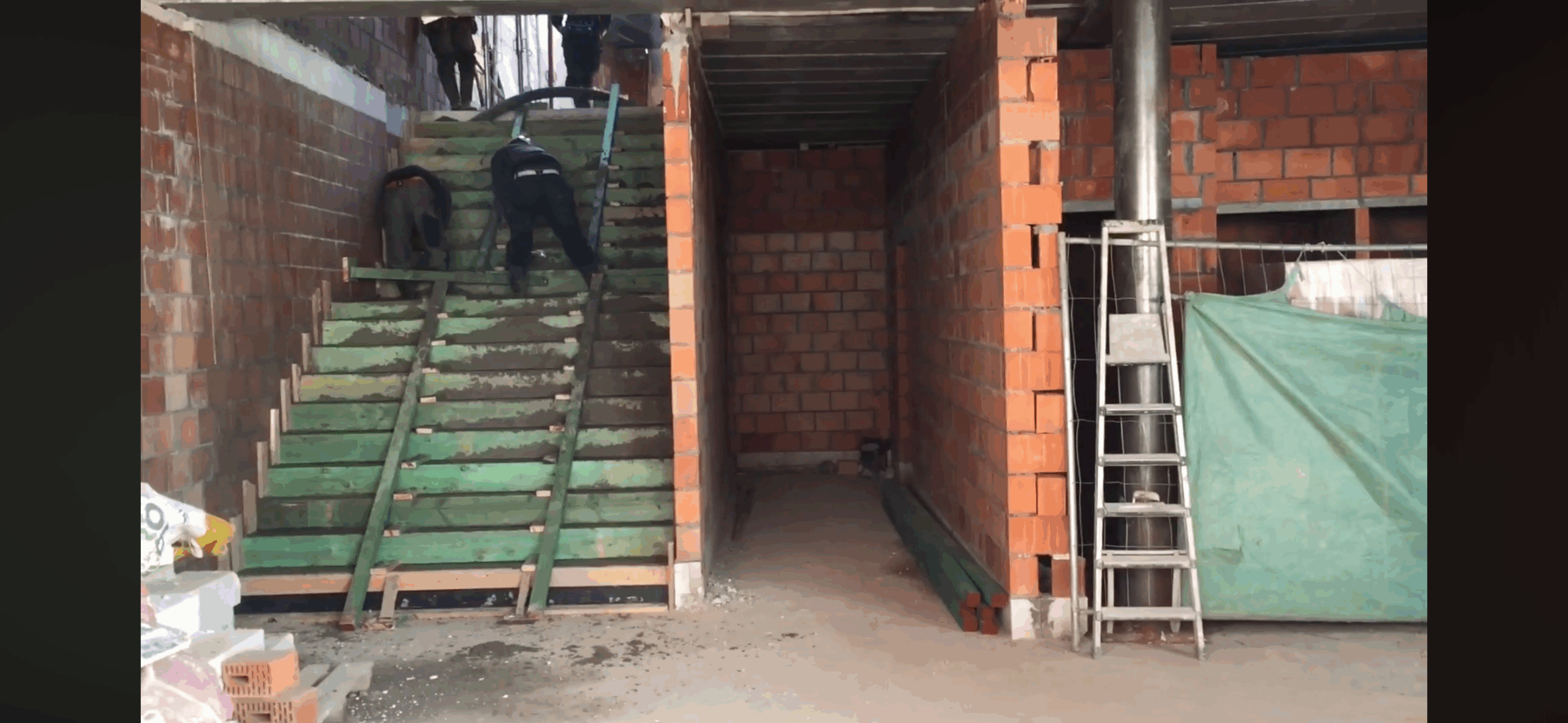 Verbouwing_trap – Moskee Turnhout Centrum Arrahmaan